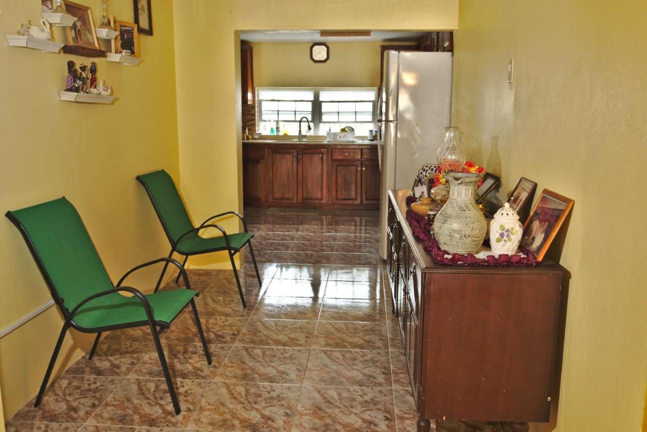Dancehall Hostel Kingston Dış mekan fotoğraf